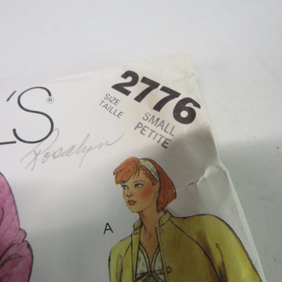 McCall's 2776 sewing pattern EASY Robe, nightgown Small Petite - Picture 9 of 10